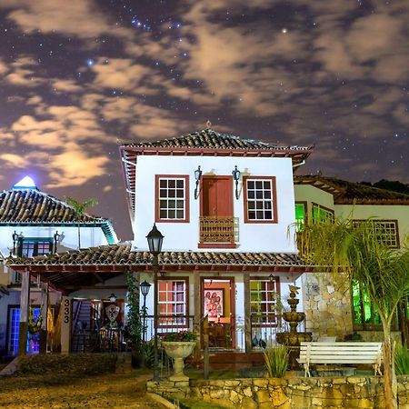 Templo Do Sol Acomodacoes Prados Exterior foto